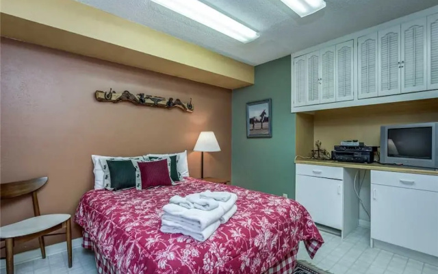 Holly Haven - Five Bedroom Cabin