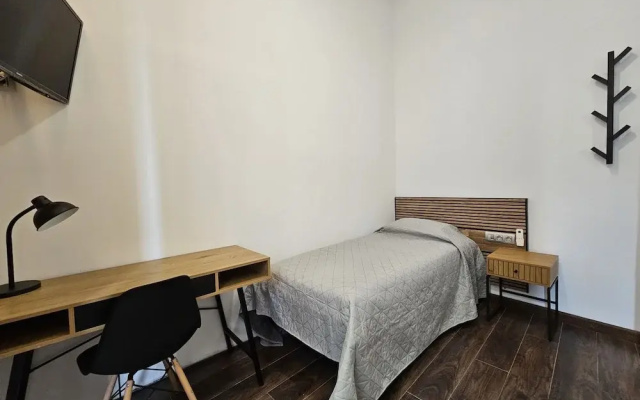 Triana Rooms EH