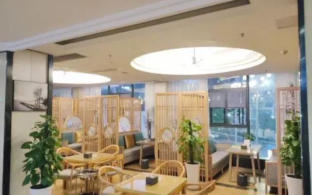 Panda Prince Hotel Dazhou