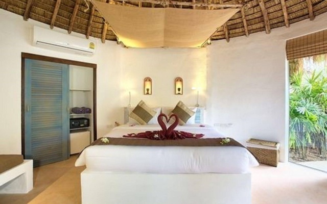 Eden Beach Bungalows