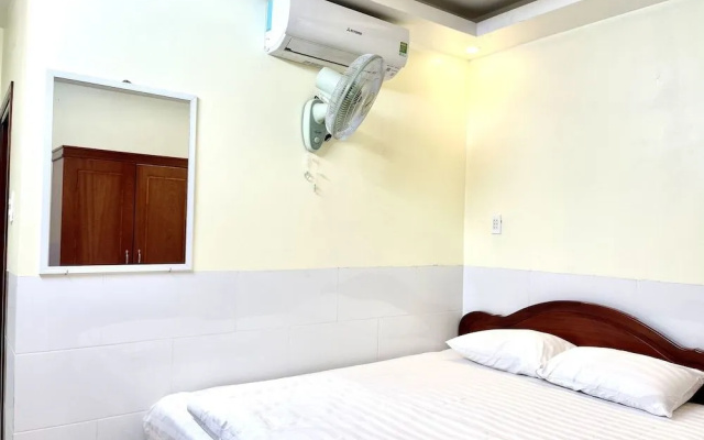 Long Hà Hotel