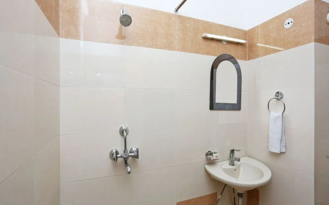 OYO 4646 Hotel Hari Villa