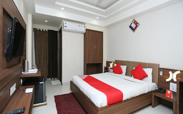 Capital O 8650 Hotel Johri Residency