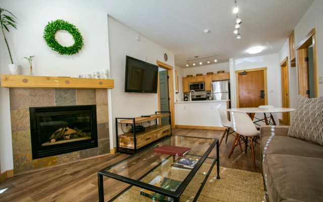 Sunstone #109 Condo