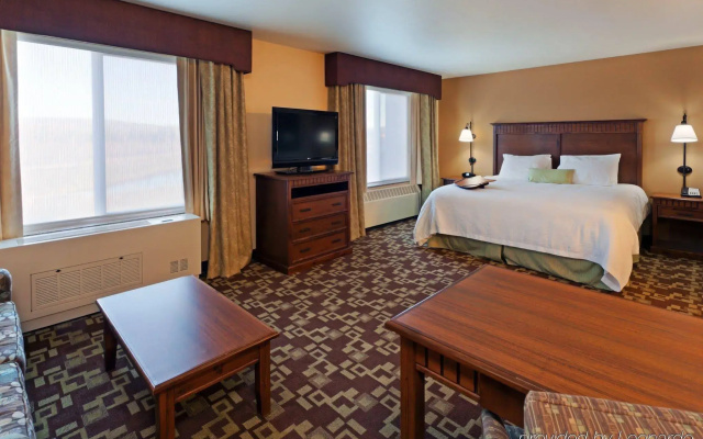 Hampton Inn & Suites Fairbanks