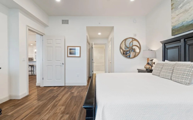Vista Del Mar 402