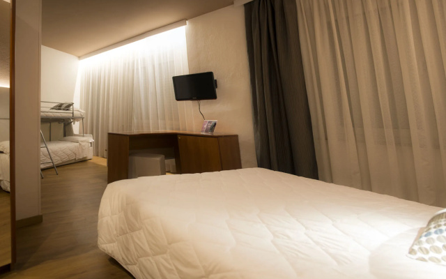 Hotel Everest