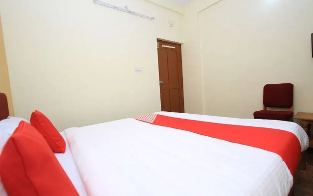 Varsha Boarding and Lodge by OYO Rooms