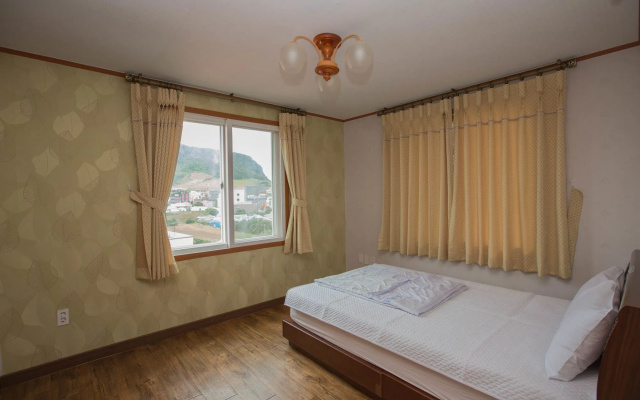 Seongsan Sunrise Pension