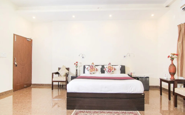 OYO 14890 Siddharth Villa