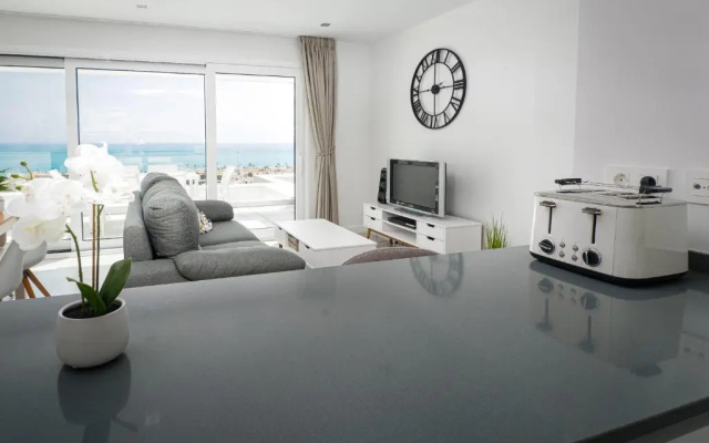 Via Celere 2326 Apartment with sea view