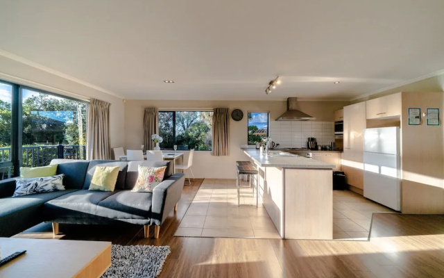 Glenfield Central Modern 1 Bdr Unit