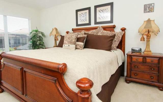 6-bedroom 2505