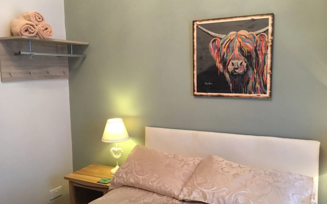 Lakeview Guest House