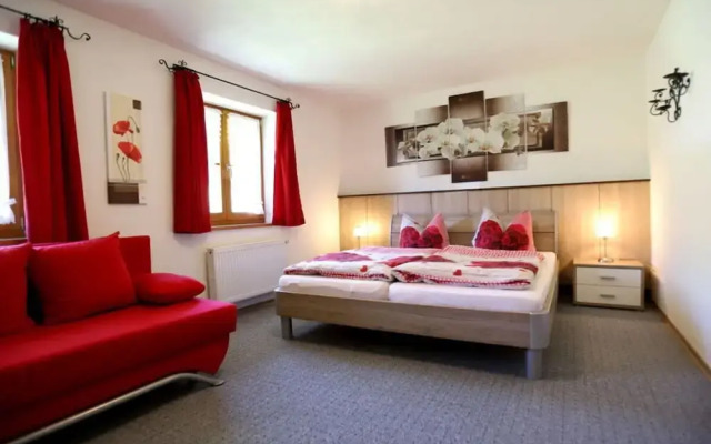 Rossfeld Modern Retreat