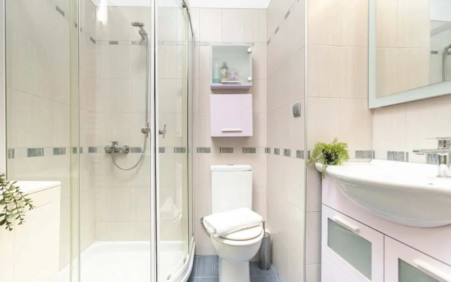 Faliro Escape - Spacious Stay in Thessaloniki