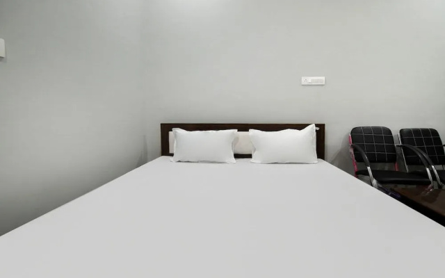 OYO 45931 Hotel Ganesham