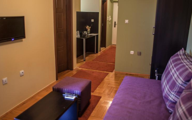4 Rooms Apartments