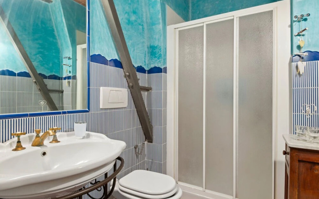 Valley-view Apartment in San Miniato with Swimming Pool