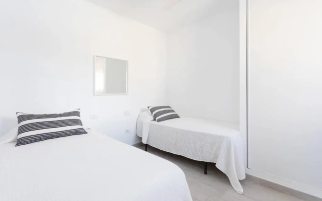 The White Heart House – Attic Sea View