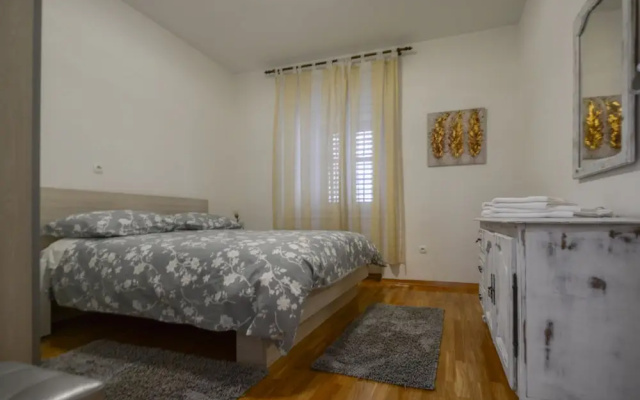 Apartments Vicenco  top location  Split