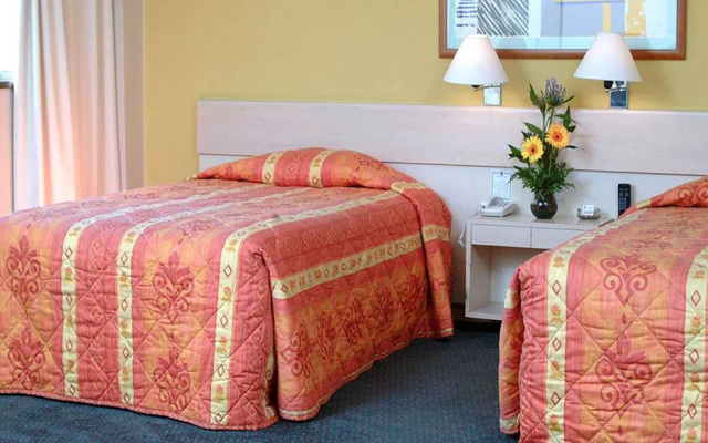 Lincoln Suites