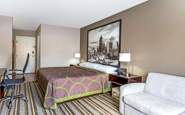Delavan Inn and Suites
