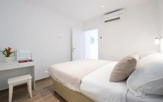 Apartments Horizon - One-bedroom Apartment With Balcony and Sea View