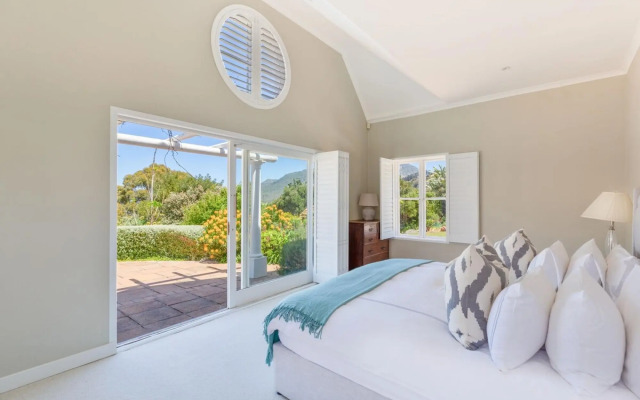 Sublime Five bed Property in Glorious Setting
