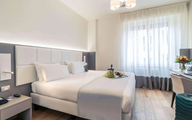 Отель Mercure Milano Solari