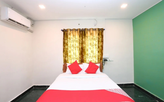 V Wella Comforts By OYO Rooms