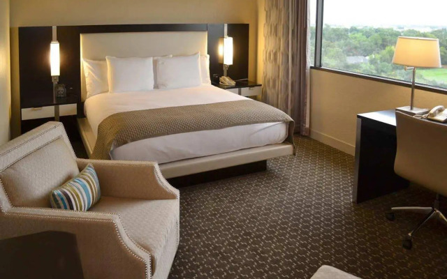 Doubletree by Hilton Houston Hobby Airport