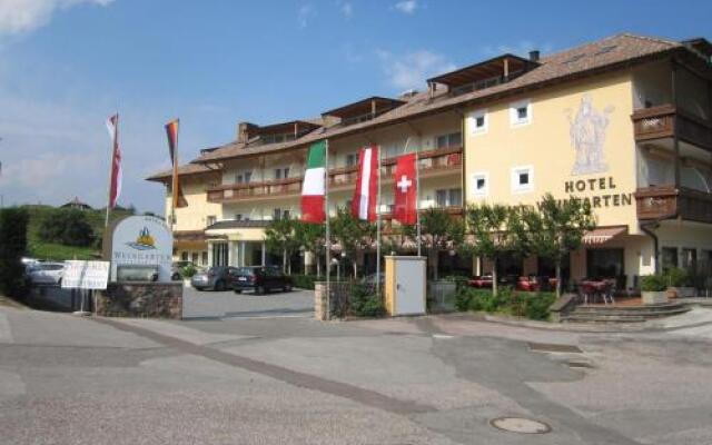 Hotel Weingarten Кальдаро-сулла-Страда-дель-Вино вид на фасад