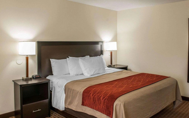 Comfort Inn & Suites Warsaw near US-30