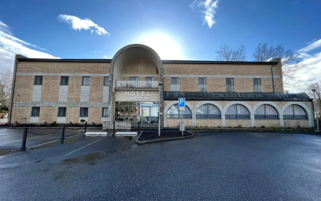 hotelImage