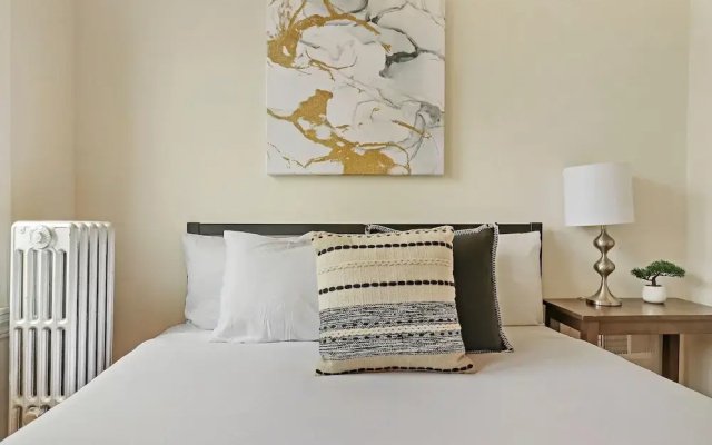 Chic 2BR Near Irving Park - Cullom D3