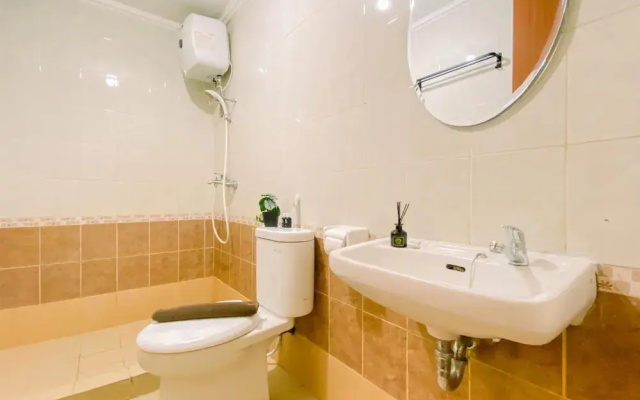 Large Studio (No Kitchen) At Grand Palace Kemayoran Apartment