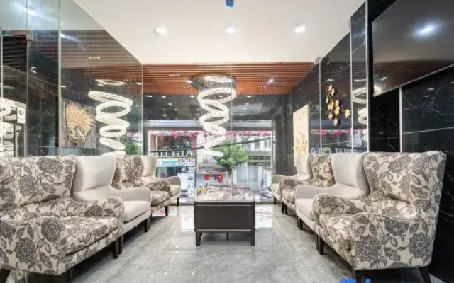 Golden Lunar Hotel - Bui Vien Walking Street, District 1