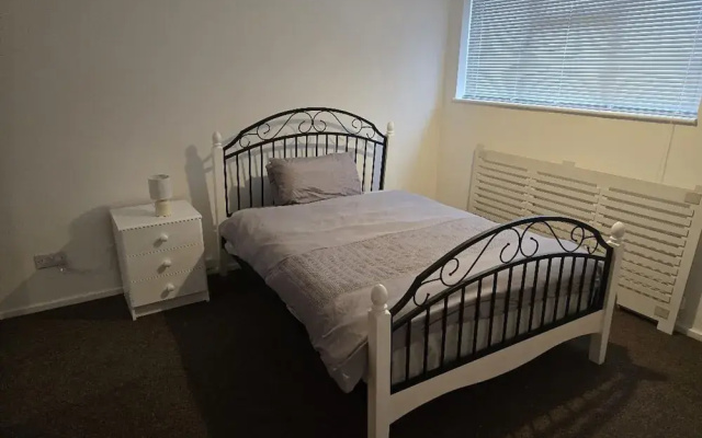Chathamhouse/sleeps7/tv/wifi/freep