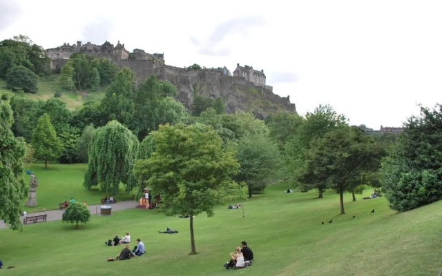 The Lochend Park View Residence No.3
