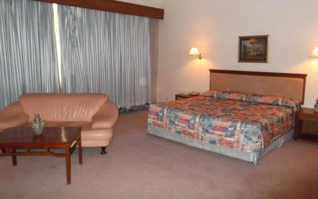 Seasons of Yangon International Airport Hotel