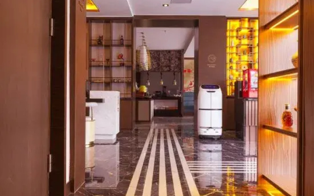Jinjiang Metropolo Hotel (Qingdao Huangdao Golden Beach Resort, SUST)