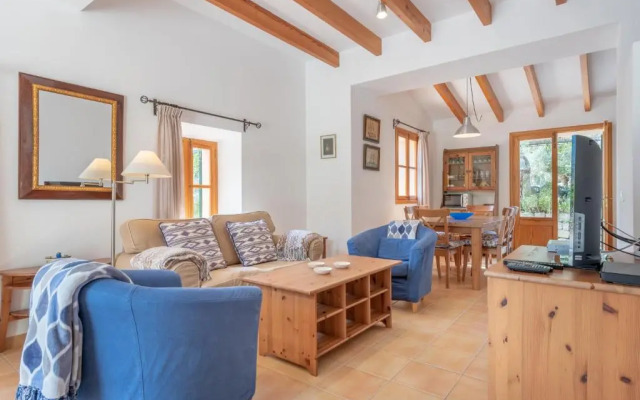 Deià semi-detached sunny country house, near GR221