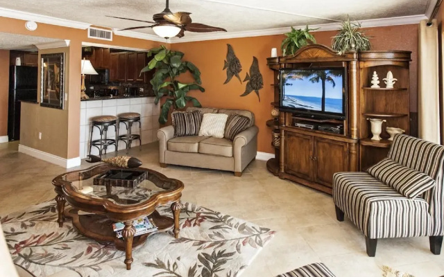 209 Mariner West