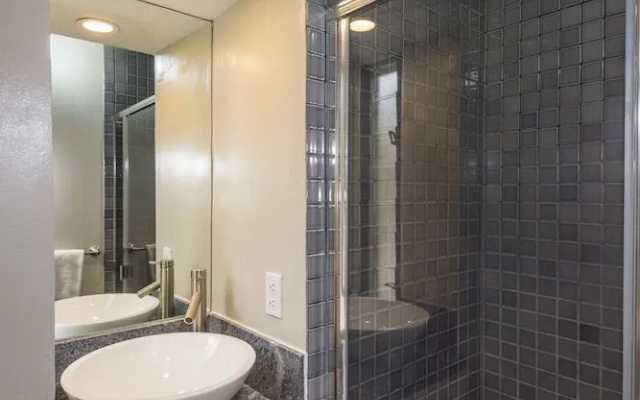 Kapalua Bay Villas 17B3 by RedAwning
