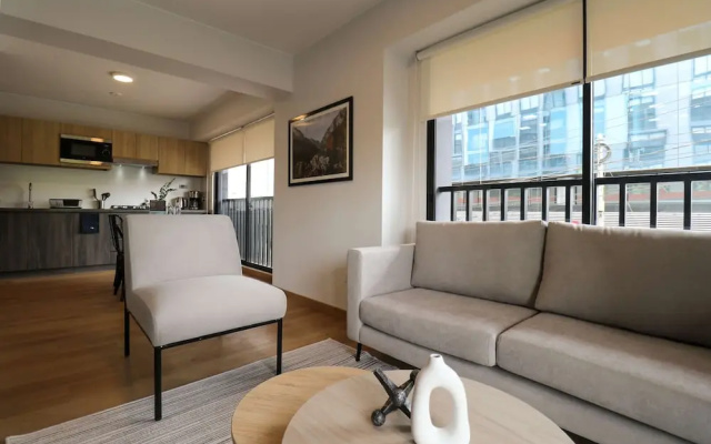w Graceful 1BR w/ Perfect Balcony in Miraflores