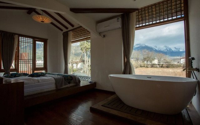 Yunzhong Baisha Lijiang Inn
