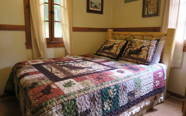 Forest Hill Lodge & Cabins