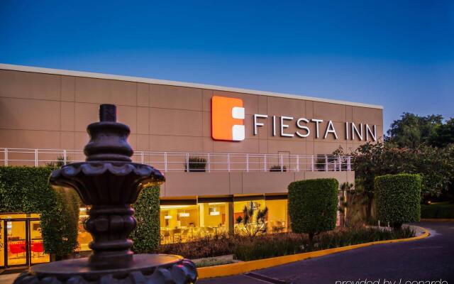Отель Fiesta Inn Airport Мехико вид на фасад