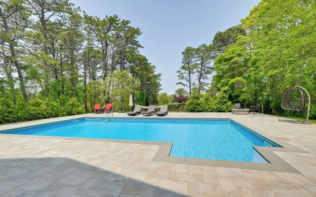 Pet-friendly Southampton Paradise With Pool!